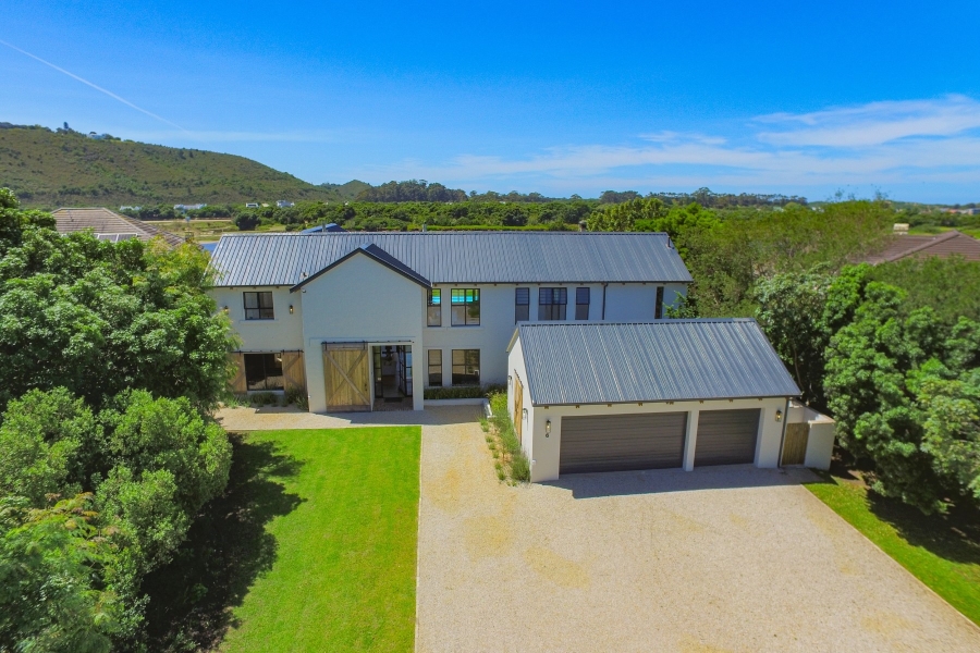 4 Bedroom Property for Sale in Keurboomstrand Western Cape